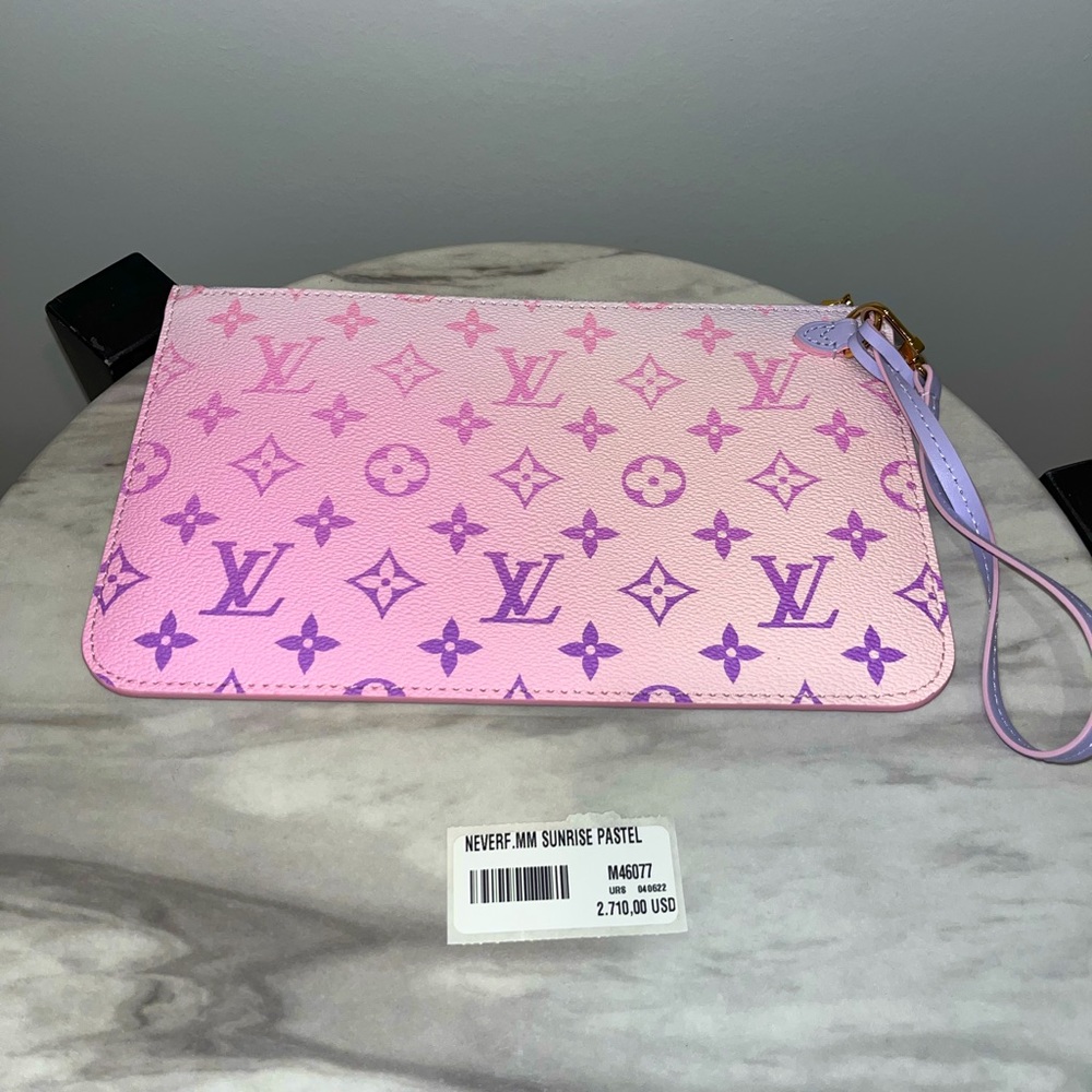 Authentic LV NEW 2022 sunrise collection wristlet.